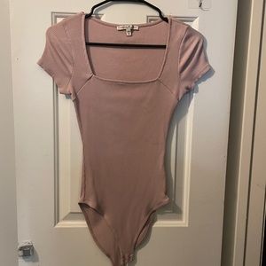 Short sleeve bodysuit